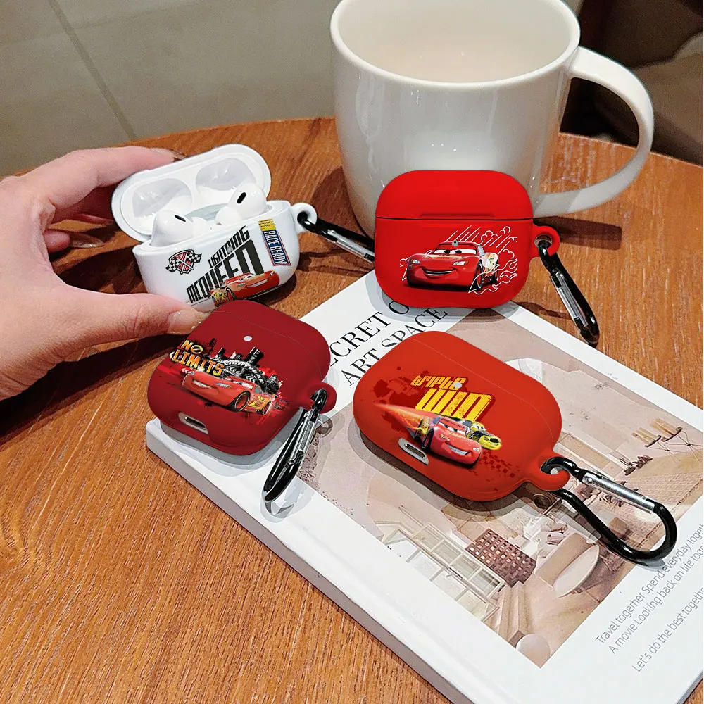 Car Lightning M-McQueen Wstrząsoodporne, błyszczące, twarde etui na słuchawki HD do słuchawek AirPods 1 2 3 4 Pro Pro2 z metalowym haczykiem