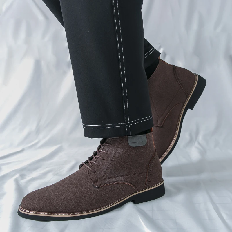 

Осенние новые мужские замшевые кожаные ботинки в стиле ретро, брендовые мужские модные ботильоны для пожилых людей, деловая офисная повседневная обувь с высоким берцем в британском стиле