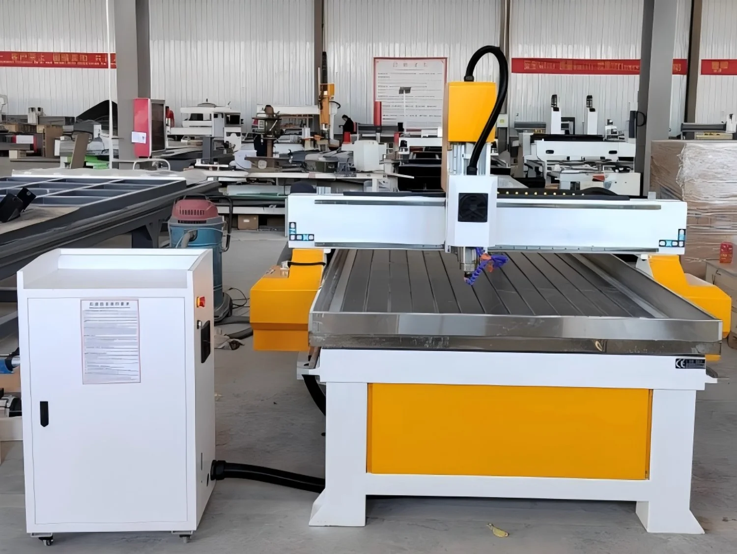 2025 China Cheap Affordable Stone CNC Router 5.5kw Spindle NcStudio Mach3 DSP Marble Granite CNC Engraving Craving Machine