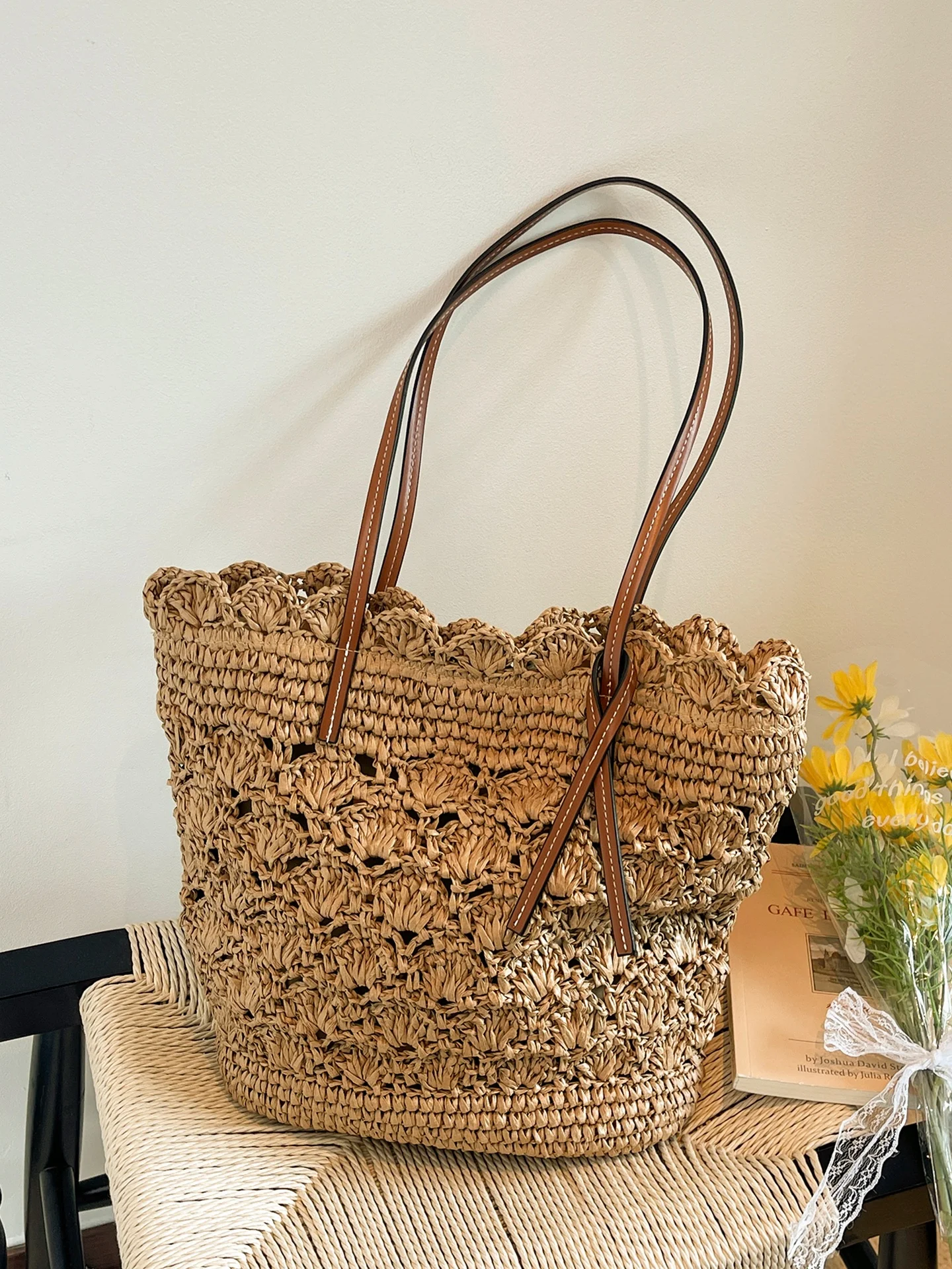 Handwoven Large Capacity Tote Bag Women's Summer Vacation Shoulder Bag Hollow out Grass Weaving Casual Style Fashion Handbag