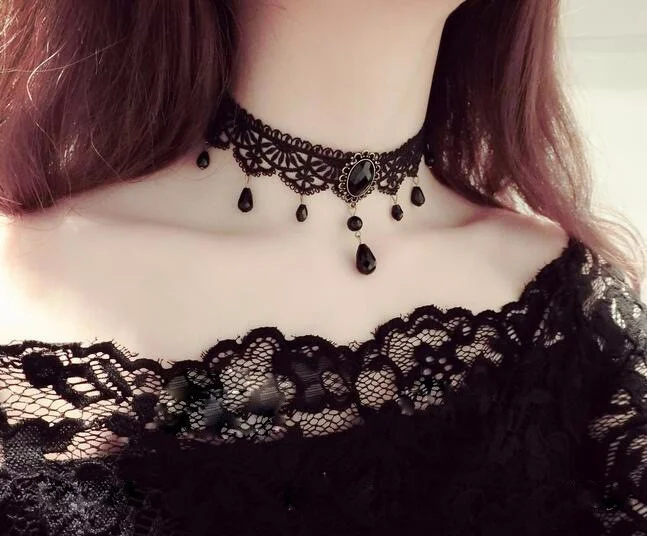 Hot selling court Gothic personalized multi-layer crystal Lace Necklace Choker clavicle chain