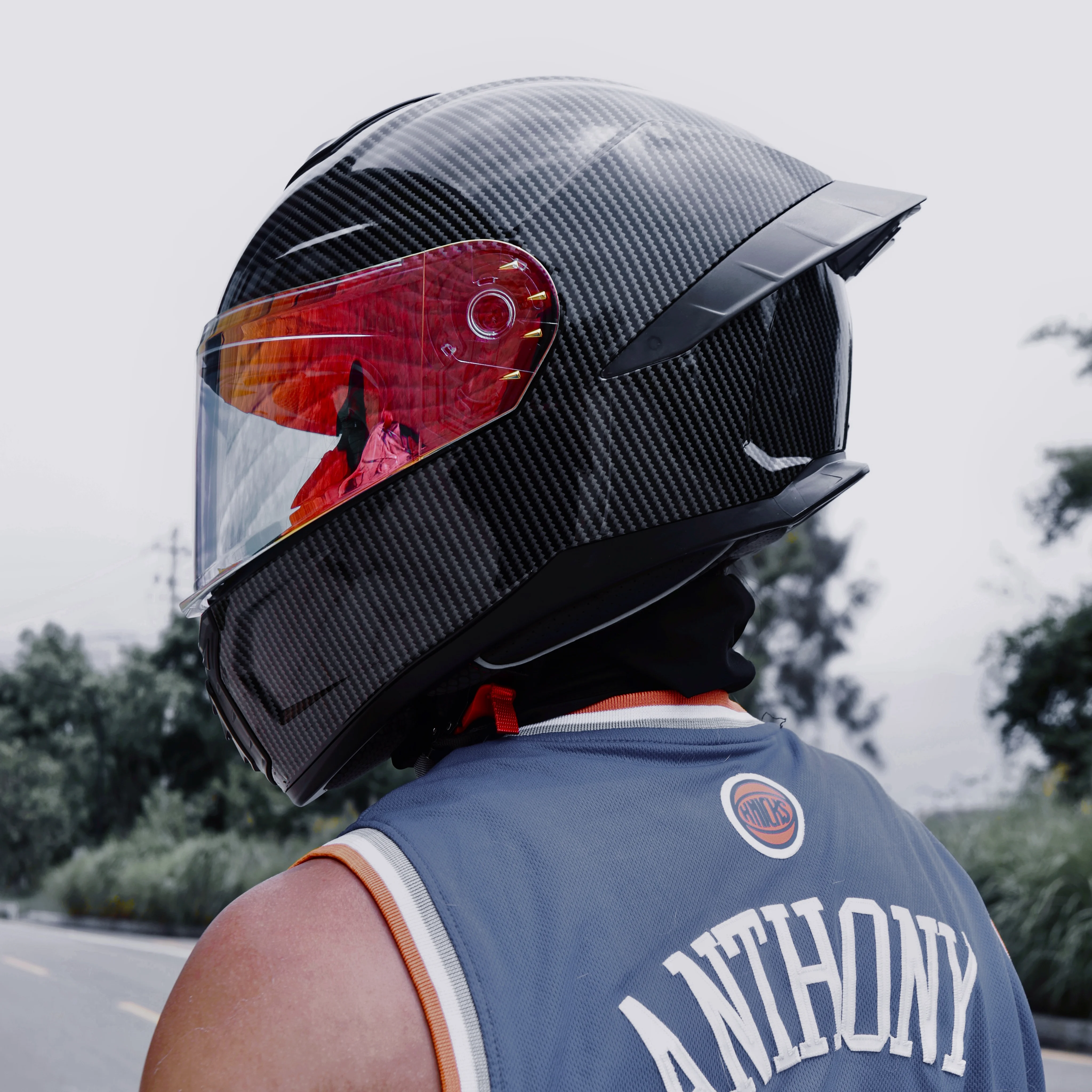 

Motorcycle Bluetooth helmet can answer phone and listen to music Suitable for men and women