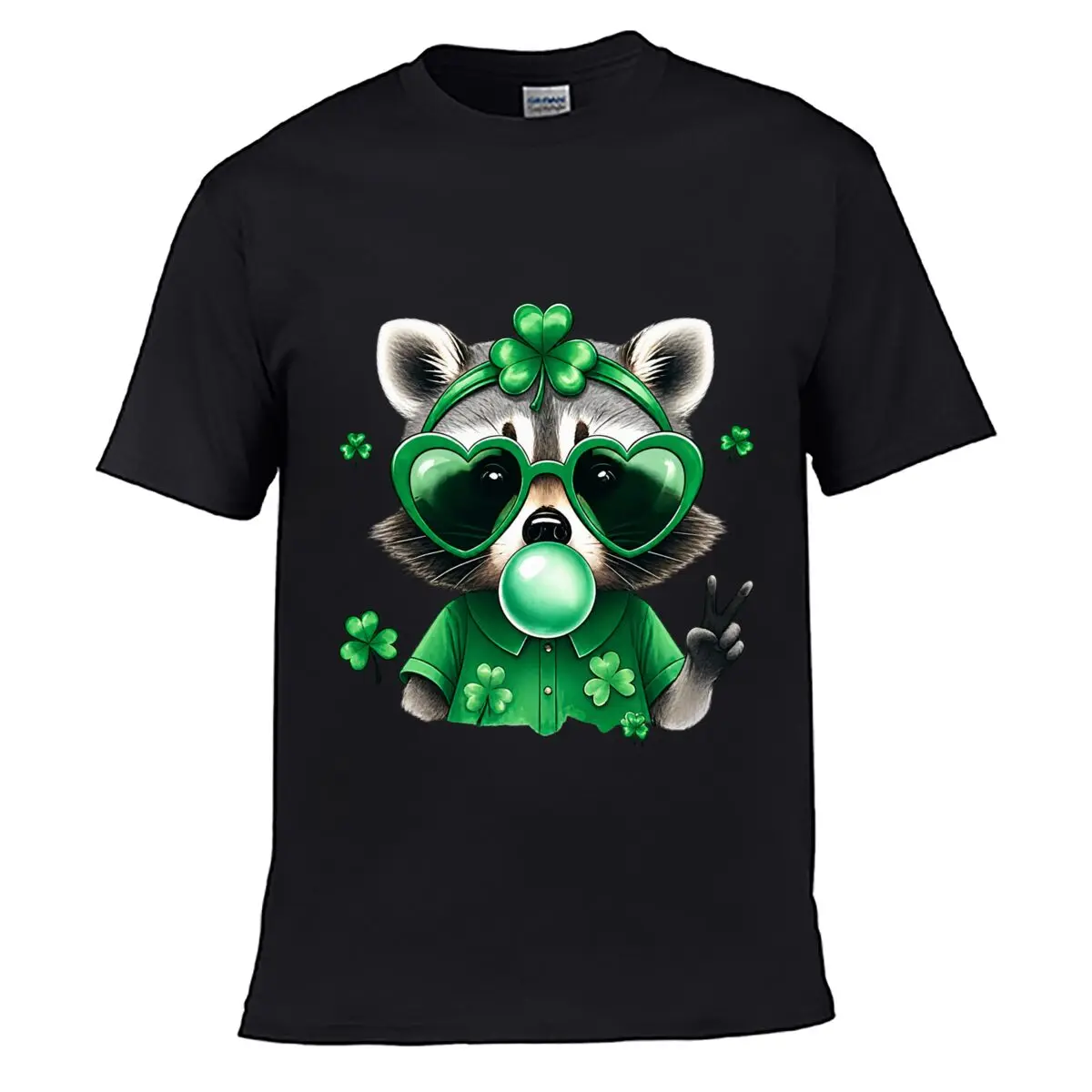 Raccoon Green Heart Sunglasses Shamrocks Bubble Gum Patrick Day Celebration short-sleeved T-shirt Casual Tee