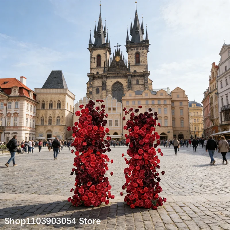 Rote, burgunderrote, schwarze Rosenblumenreihe, Blumenarrangement, Hochzeitshintergrund, KT-Board-Bogenrahmen, Dekoration für Veranstaltungen und Partys. – Detail 4