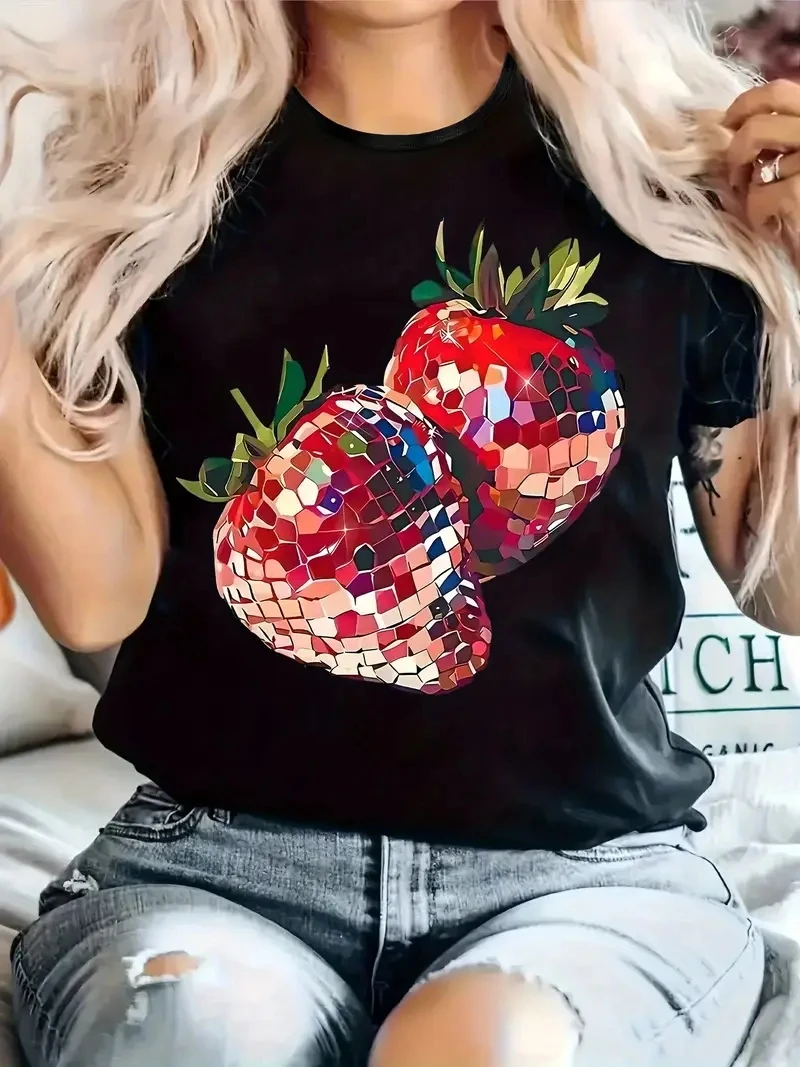 

Яркие футболки с геометрическим рисунком клубники, топы больших размеров, женская футболка с круглым вырезом и коротким рукавом, модная футболка, уличная одежда