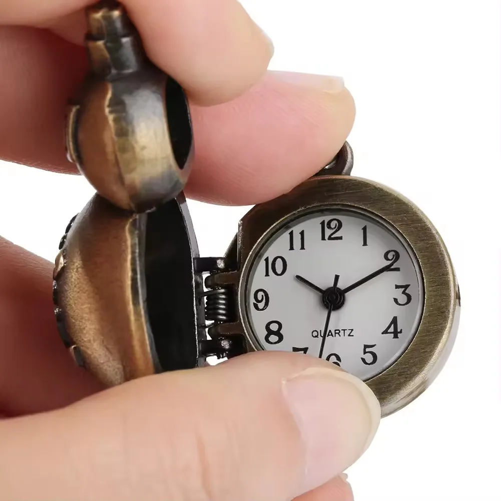 ของขวัญคอสเพลย์การ์ตูนการ์ตูนการ์ตูนเครื่องประดับโลหะสร้อยคอจี้น้ำเต้ารักกับนาฬิกาควอตซ์ย้อนยุค