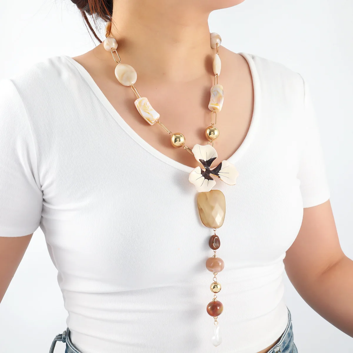 European and American exaggerated light luxury oil dripping large flower resin bead women's necklace beach natural wind