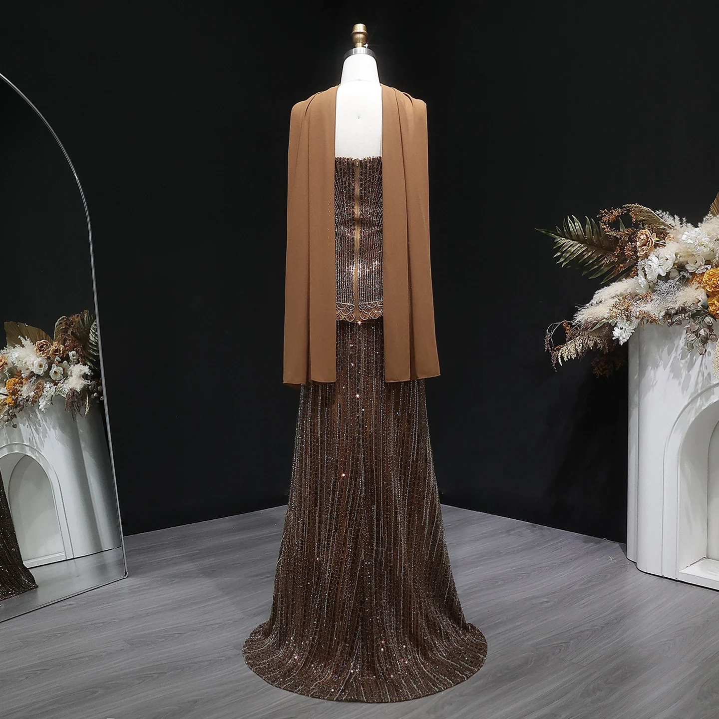 Sharon Said Luxuriöses Dubai-Orangefarbenes Abendkleid mit schweren Pailletten und Perlenstickerei 2026, trägerloses Kleid mit Schal, arabisches Party-Ballkleid SS560, maßgeschneidert – Detail 27