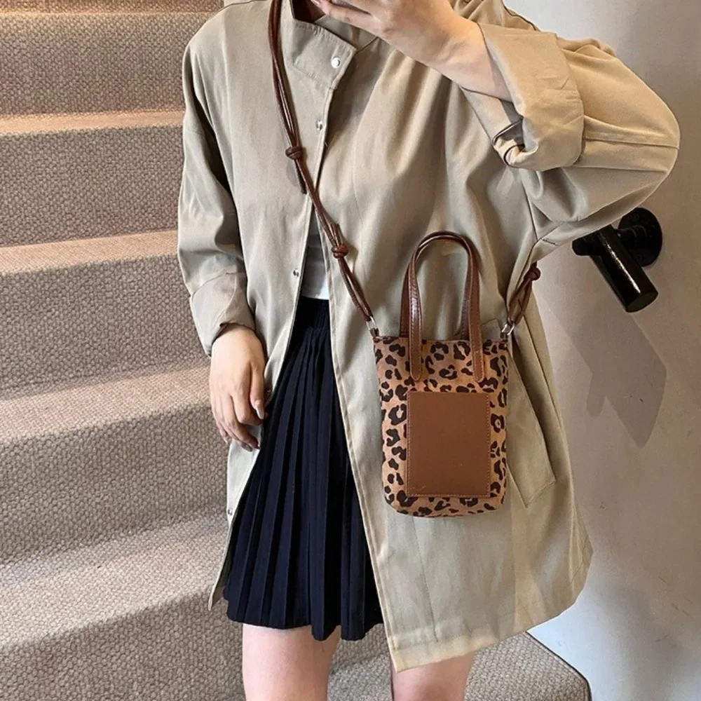 

PU Leopard Print Shoulder Bag Fashion Design Solid Color Suede Crossbody Bag Korean Style Adjustable Strap Handbag Outdoor