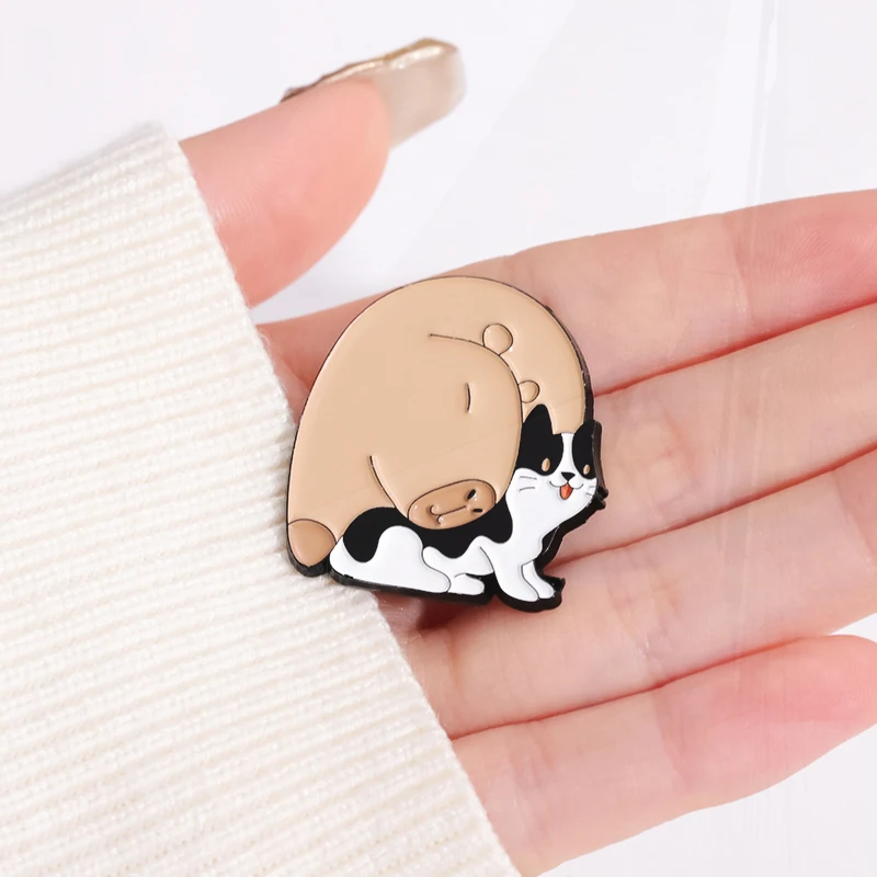 Animais Personalizados Broche em Harmonia Pins, Emblemas de Lapela, Presente de Jóias para Crianças, Amigos, Tartaruga Capivara, Esmalte Gato, Bonito