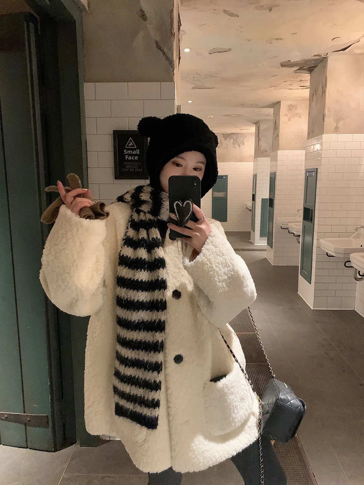 

Korean Sle Faionable Lamb Fur Jaet Small Fraance Sle Women's Autumn Winter Thiened Polyester round Ne ort Coat