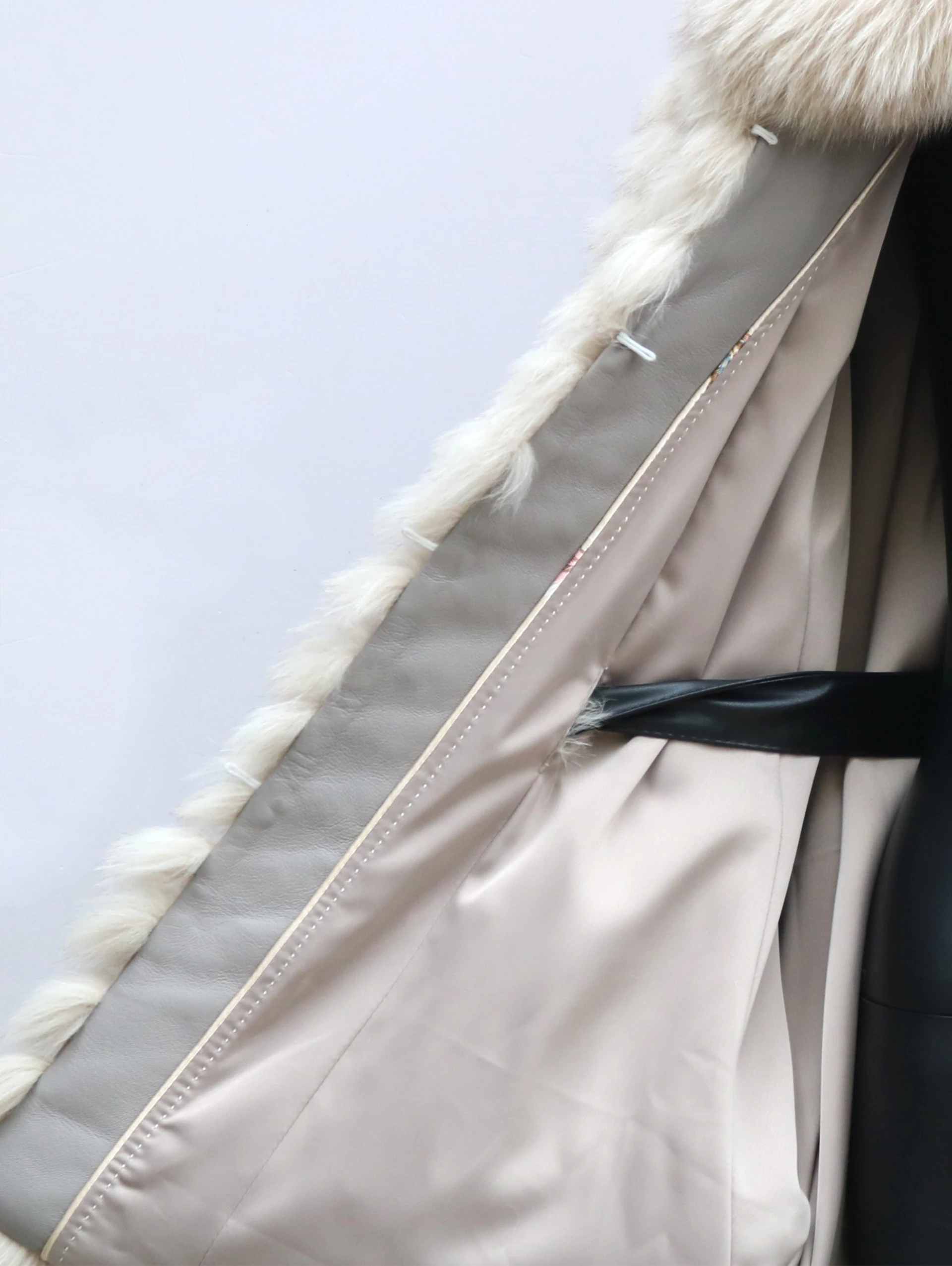 Nouveau manteau châle en fourrure de renard naturelle véritable pour femme, veste à la mode avec bande de fourrure cousue, manches chauve-souris, vêtements d'extérieur luxueux