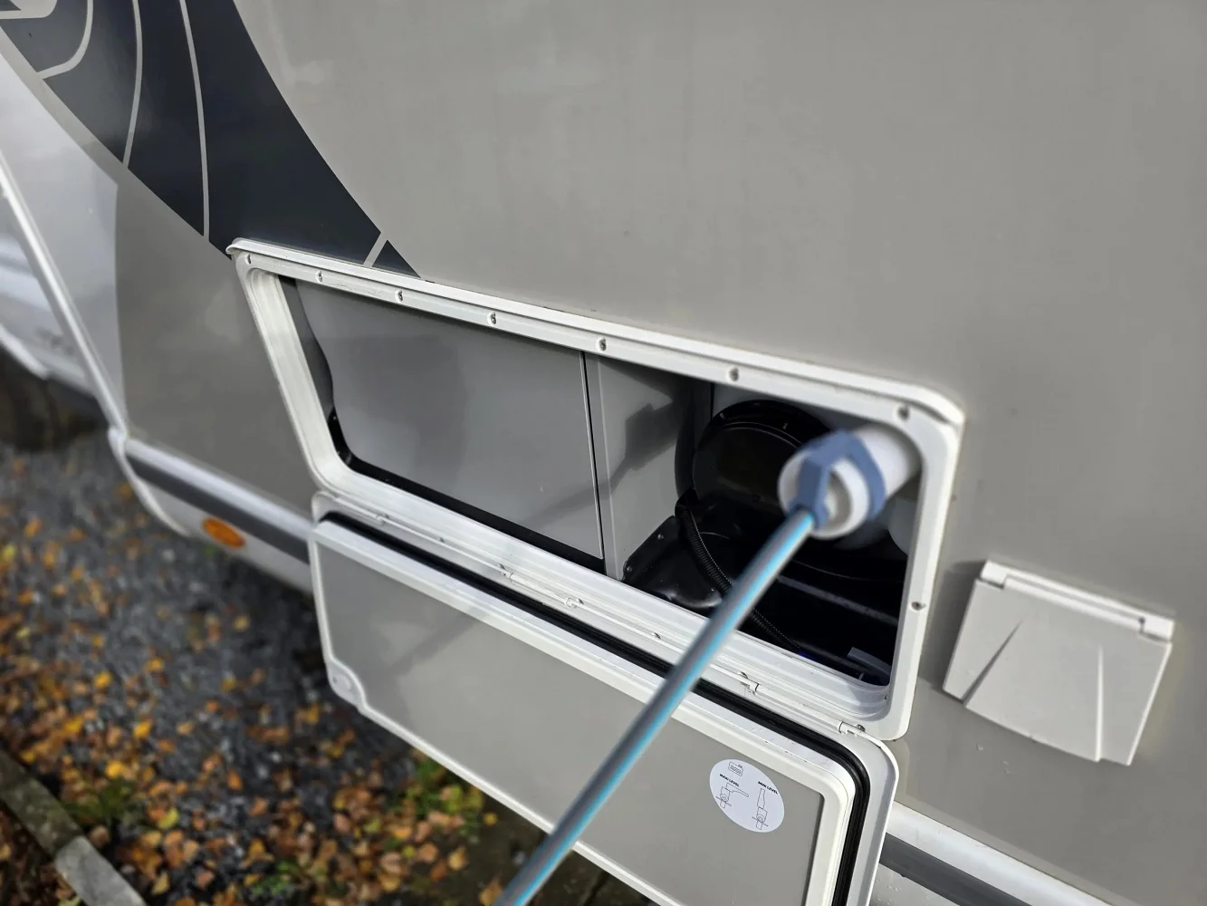 

Camper Van Water Pipe Holder Bracket For Chausson / Challenger Motorhome Fresh Water Pipe Clamp Replacement