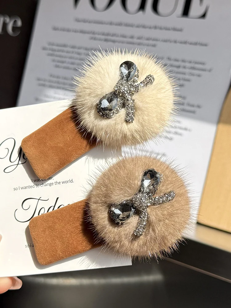 

Real Mink Fur Hairpins Clip Crab Barrettes Winter Fluffy Hair Claw Elegant Acrylic Headwear for Women Girls Hair Accessories