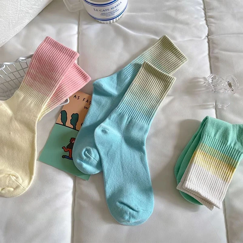 1 Pair Gradient Color Socks Women Mid-tube Stockings Ins Style Simple Candy Color Fashion Spring And Autumn Cotton Sports Hoses