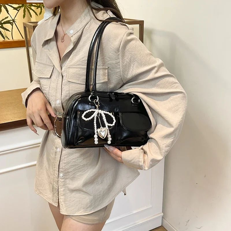 

Vintage Luxury Diaper Bag For Women Elegant Designer Crossbody Bag Minimalist Leather Tote Spacious And Stylish Shopper