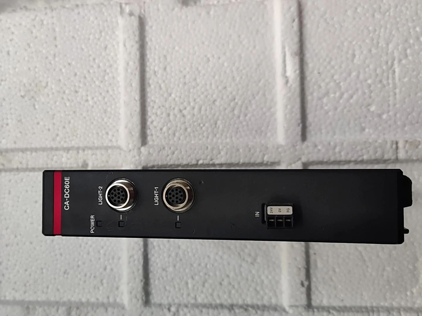 apply to The Keyence CA-DC60E light source controller is powered on normally. Support dual light source control,