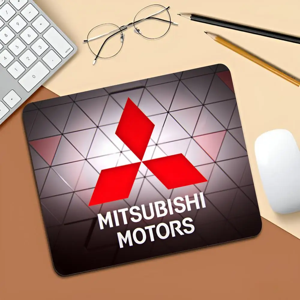 Luxury Car M-mitsubishis Logo Mouse Pad Gaming Laptops Keyboard Mat Deskmat Pc Accessories Desk Protector Mousepad Gamer Mats An