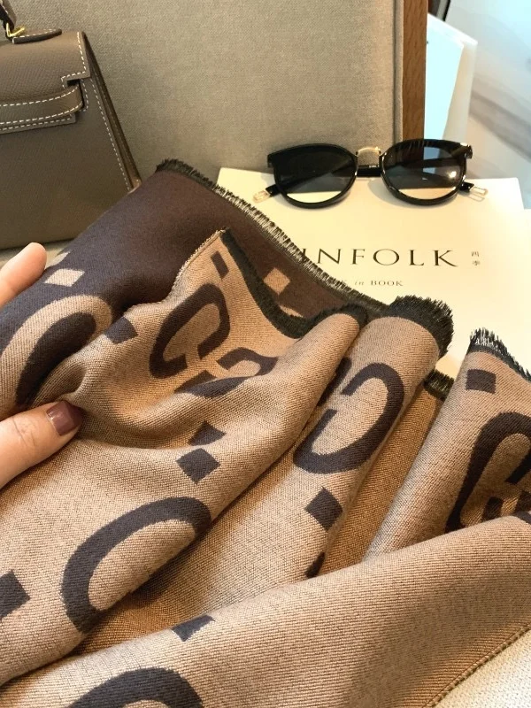 women's-double-sided-camere-scarf-2025-winter-new-faion-warm-outerwear-spring-autumn-versatile-large-size-luxury-feel