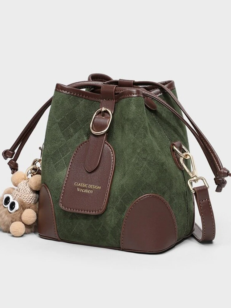 2026 New Summer Bucket Bag Women's Handbag Personality Crossbody Commuter Shoulder Bag Color Collision High-End Sensation