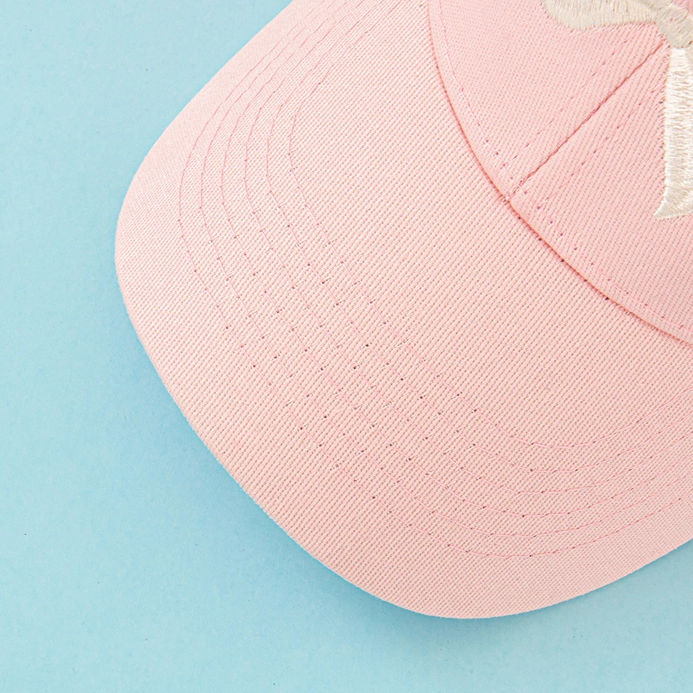 Modische Baseballkappe mit gesticktem Schleifenmuster, Sonnenschutz-Freizeit-Baseballkappe, neue trendige und hochwertige Mütze, geeignet für Damen. – Detail 12