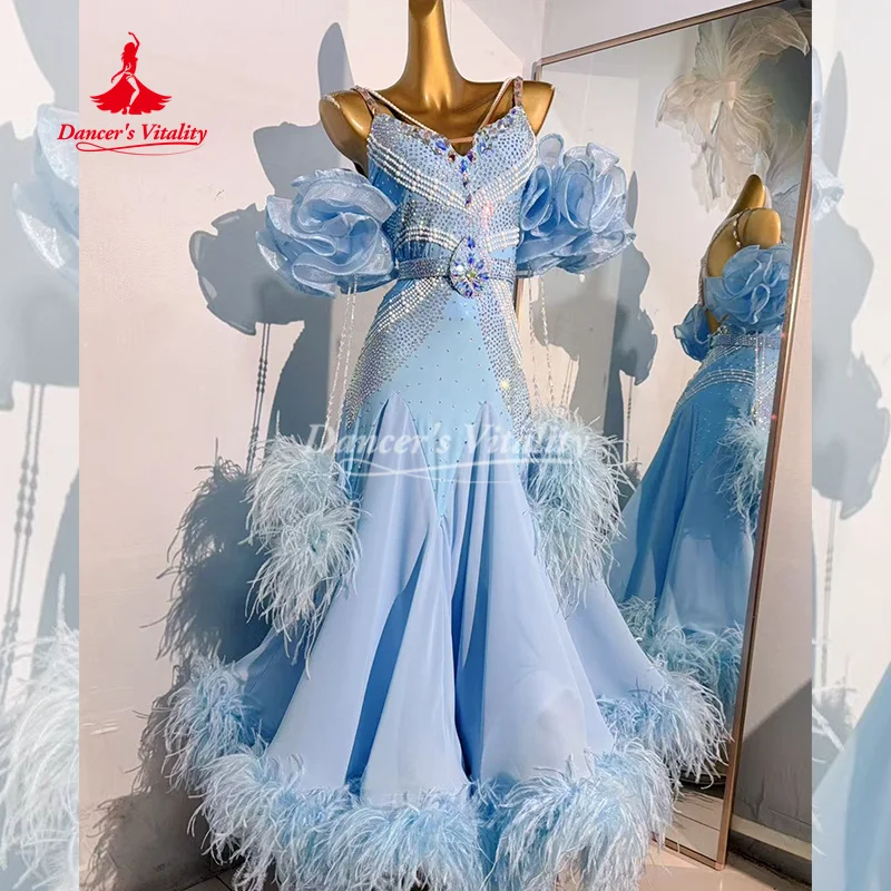 Gesellschaftstanz-Kostüme, hochwertiges Luxus-Federkleid, maßgeschneiderte sexy rückenfreie Kleider, Performance-Outfit für Erwachsene und Kinder