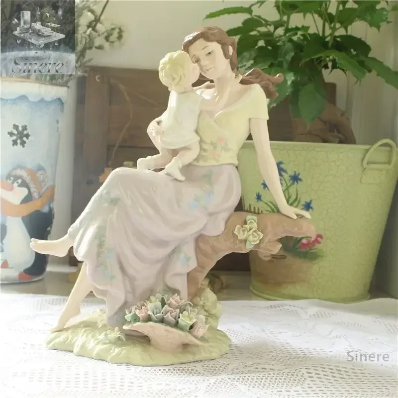 

Spanish elegant high temperature ceramic characters hand-painted pinched flowers warm mother and child time ornament
