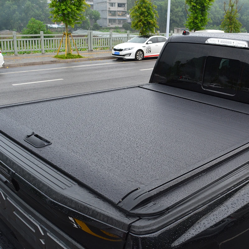 Pickup truck bed cover for dodge ram 1500