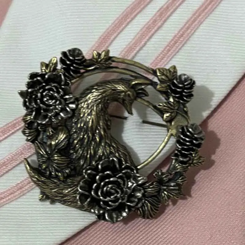

Shimizu Hinako Cosplay Props Game Silent Hill f Metal Brooch Role Play Props