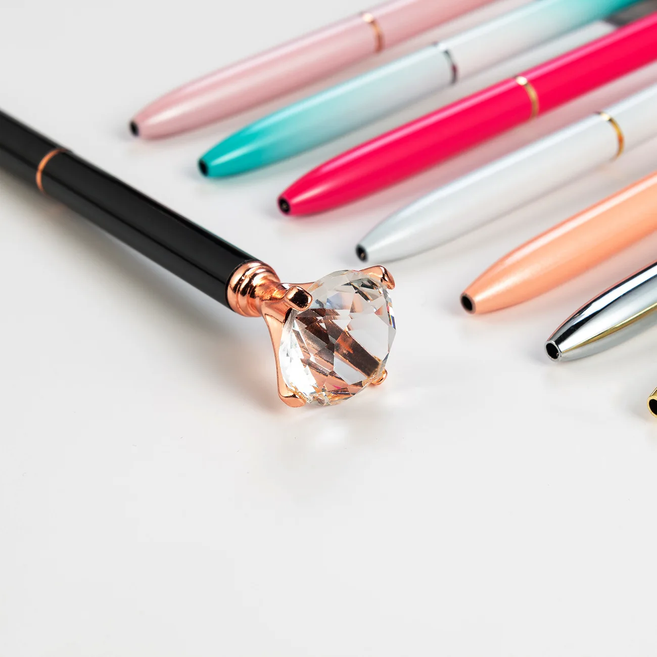 100pcs Big Diamond Crystal Pen Gem Ballpoint pens ring wedding Metal BallPen Fashion School Office Supplies Customized Logo Pen