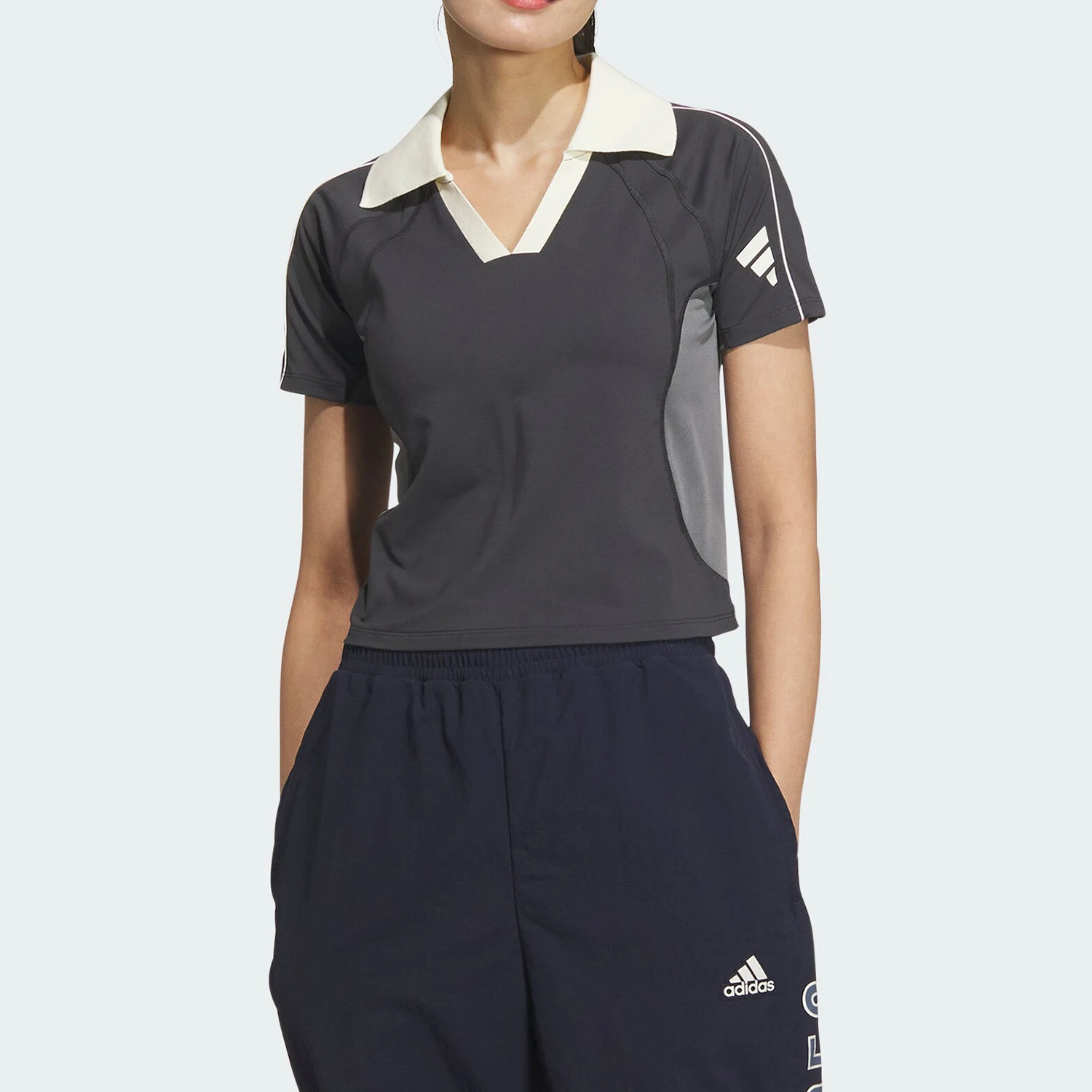 

Оригинальная новая женская мягкая и легкая рубашка-поло Adidas с короткими рукавами JN3513