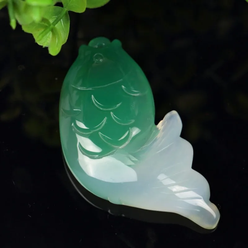 Green Agate Has Fish and Jade Pendants for Men and Women Year After Year