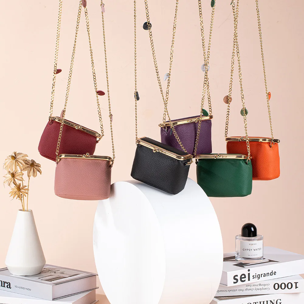 

Brand Single Shoulder Bag Genuine Leather Kiss Lock Chain Crossbody Bag Spacious Multi Purpose Everyday Casual Small Purse