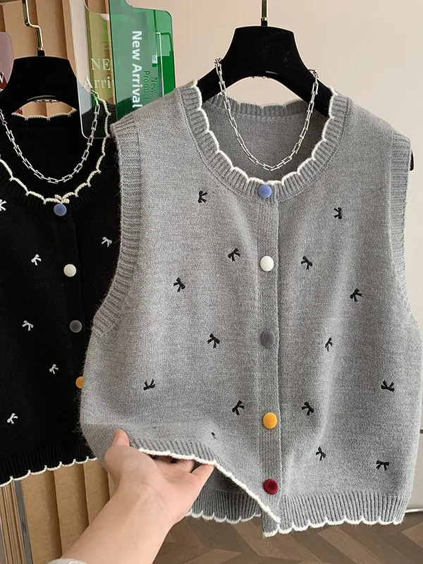 

Sweet Color Colion Knitted Vest Women's Autumn 2025 Faion Age-Defng Loose Single Button Layering Top Knot
