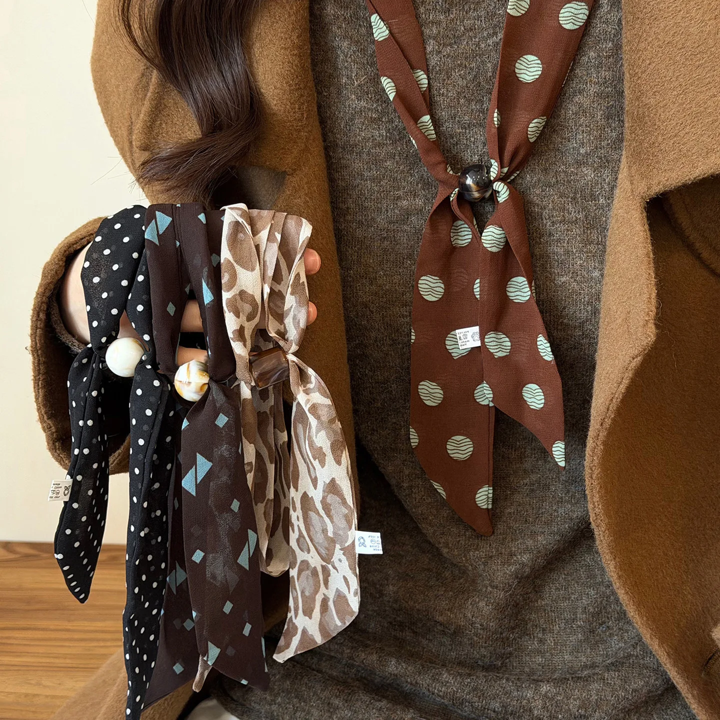

Korean Brown Polka Dot Scarf for Women Niche Design Neck Chain Spring Summer Fashion Versatile Neckerchief Styling Accessories