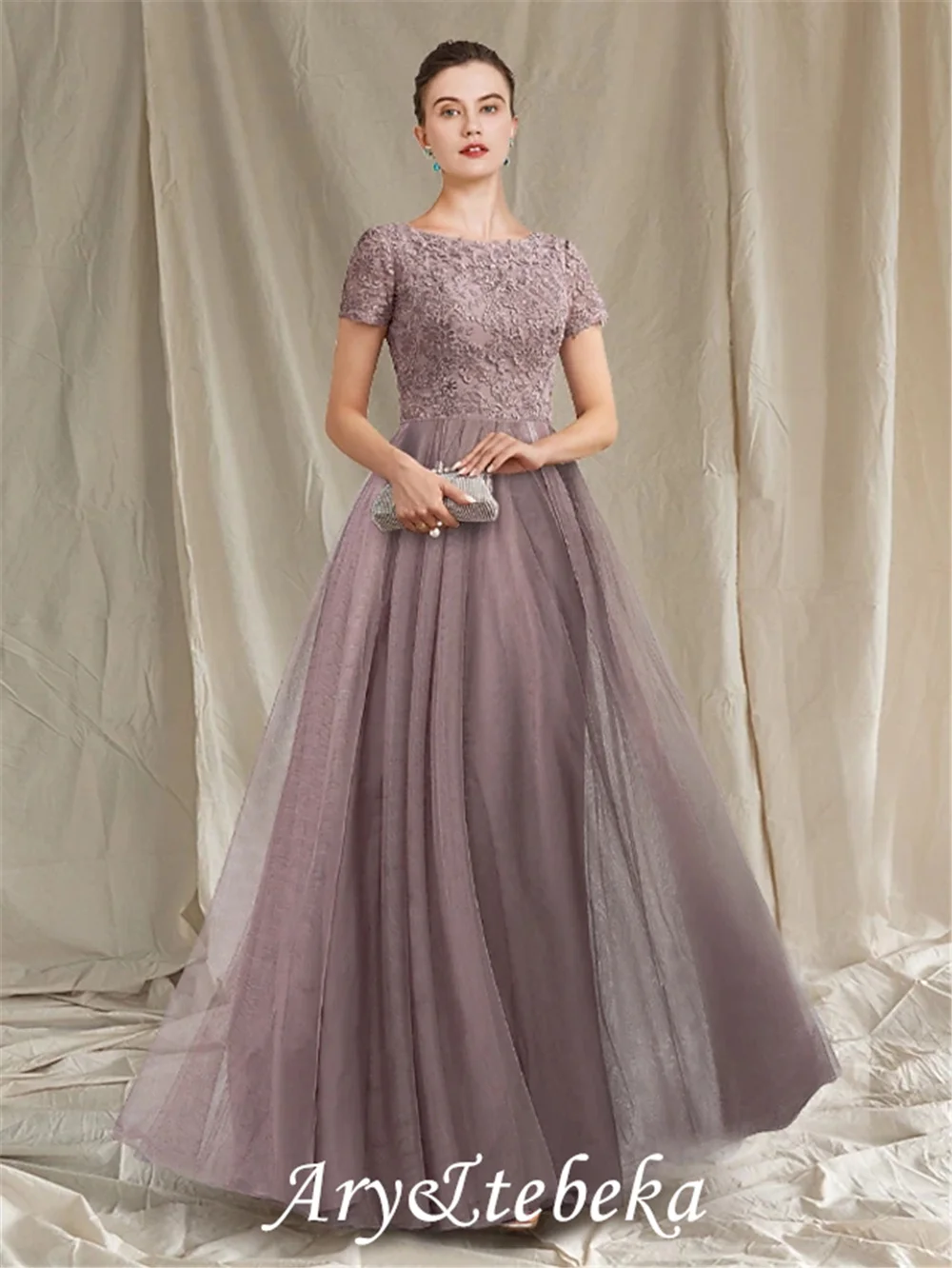 

Mother of the Bride Dress A-Line Luxurious Elegant Jewel Neck Floor Length Lace Tulle Short Sleeve with Pleats Appliques