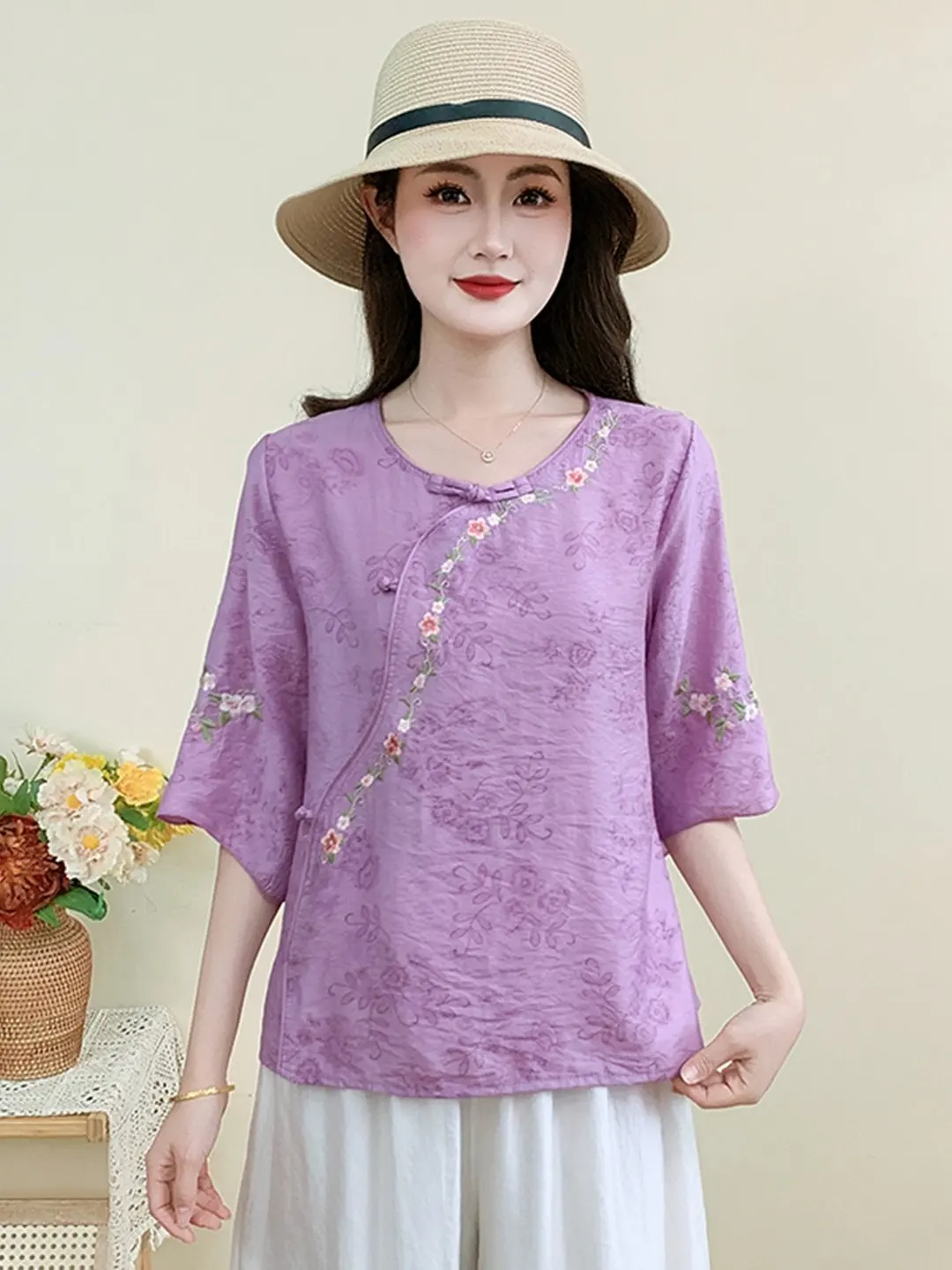 

Retro Chinese Embroidered Button up Shirt Short Sleeve Women's Fashion Slimming Mommy Style Top Breathable Casual Loose Fit