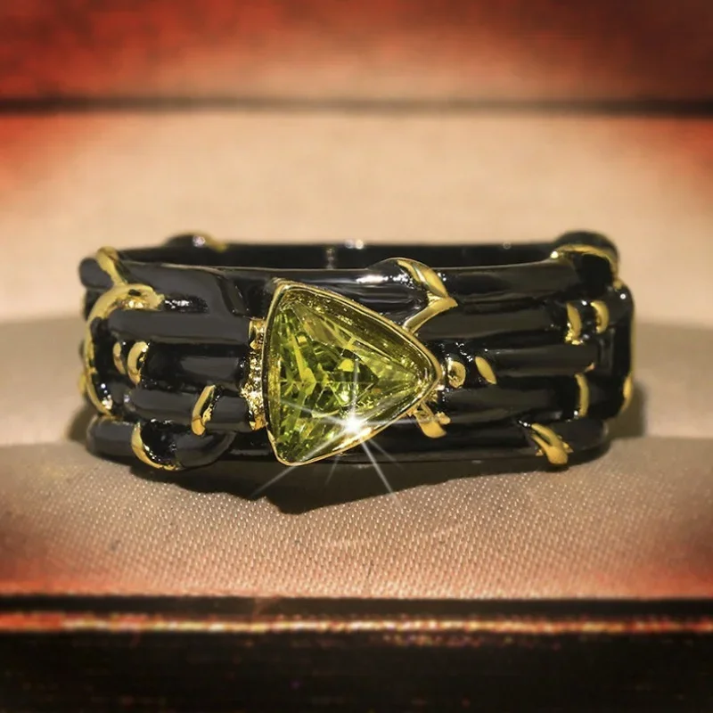 Wholesale European and American Style Elegant Creative Branch Triangle Olive Green Inlaid Crystal Female Ring for Women Jewelry