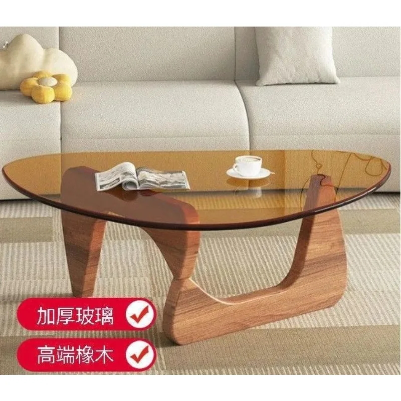 

Круглый журнальный столик из массива дерева в современном минималистичном стиле, с закаленным стеклом, для небольшой квартиры