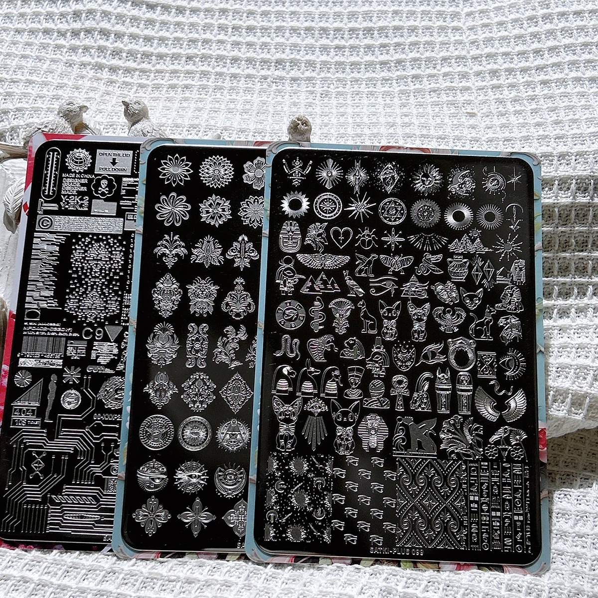 Nail Art Stamping Plate Stamping Steel Plate Beginner-Friendly No-Painting Nail Decoration Template Cartoon Bump Superman Little Monster Nail Art Steel Plate Stamping Gel Nail Polish Mold Nail Stamping Template Transparent Transfer Silicone Stamp Steel Plate Nail Art Tools