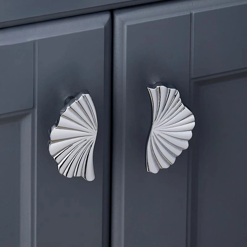 

Modern Minimalist Petal Cabinet Handle Gold Silver Drawer Pull Luxury Wardrobe Shoe Cabinet