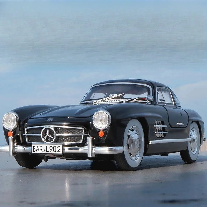 

1:32 Mercedes 300SL Alloy Classic Vintage Car Model Car Model Diecast Metal Pull Back Sound Light Car for Children Gift