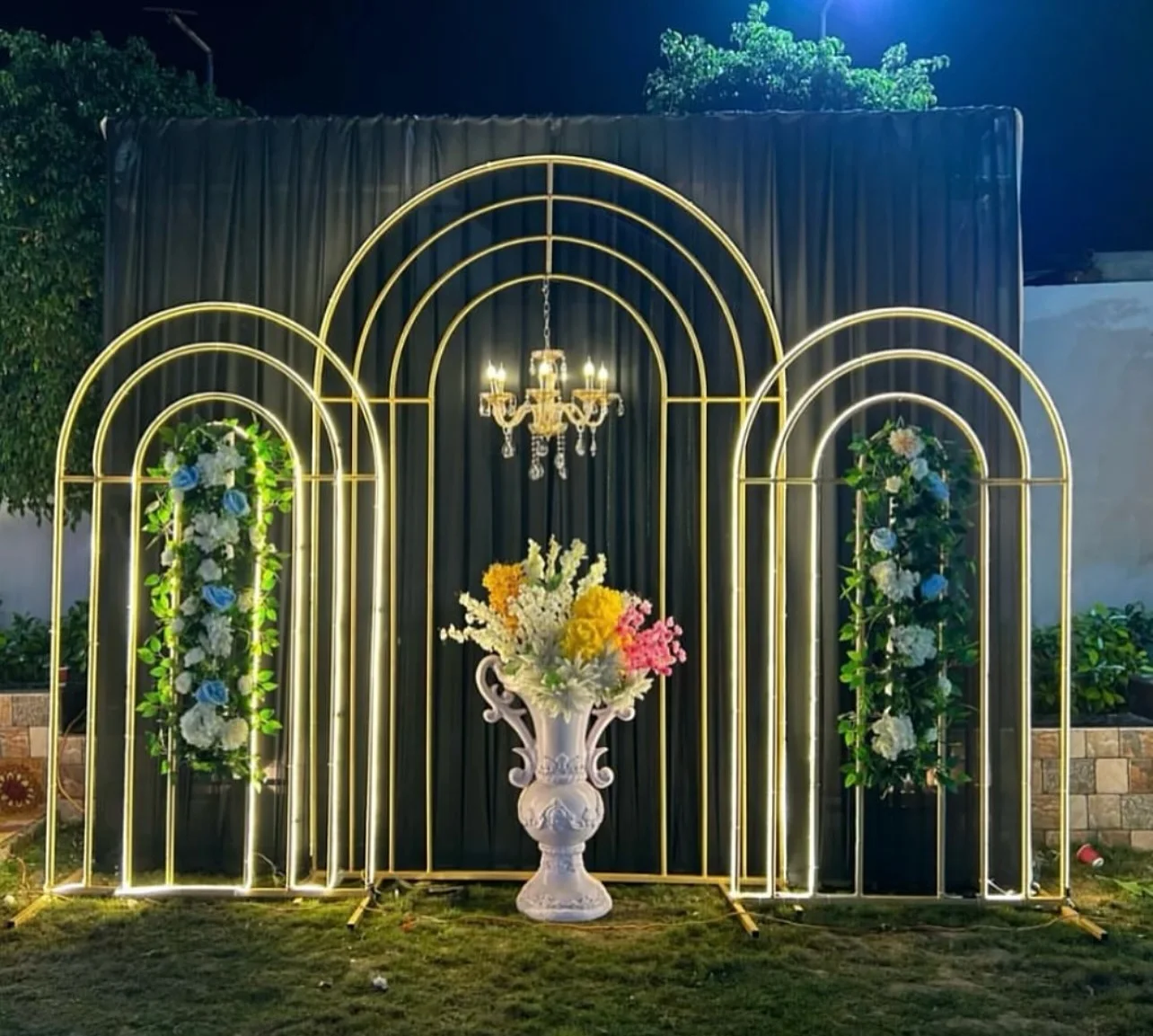 

3pcs Wedding Stage Metal Backdrop Golden Arch with light Metal Backdrop Wrought Iron Metal Frame For Wedding