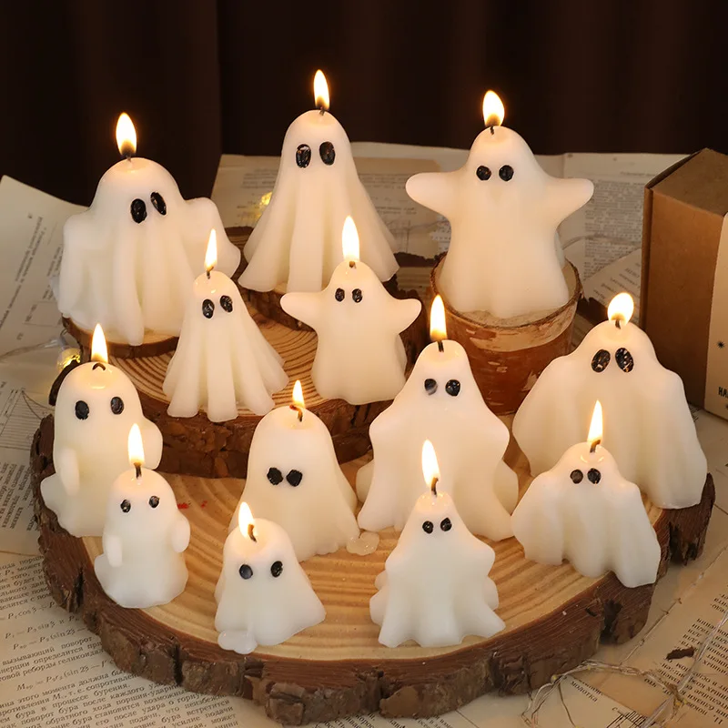 Kerzen mit Halloween-Themen, weiße geisterförmige Kerzen, festliche Duftkerzen, Halloween-Geschenk, Atmosphäre, Dekoration