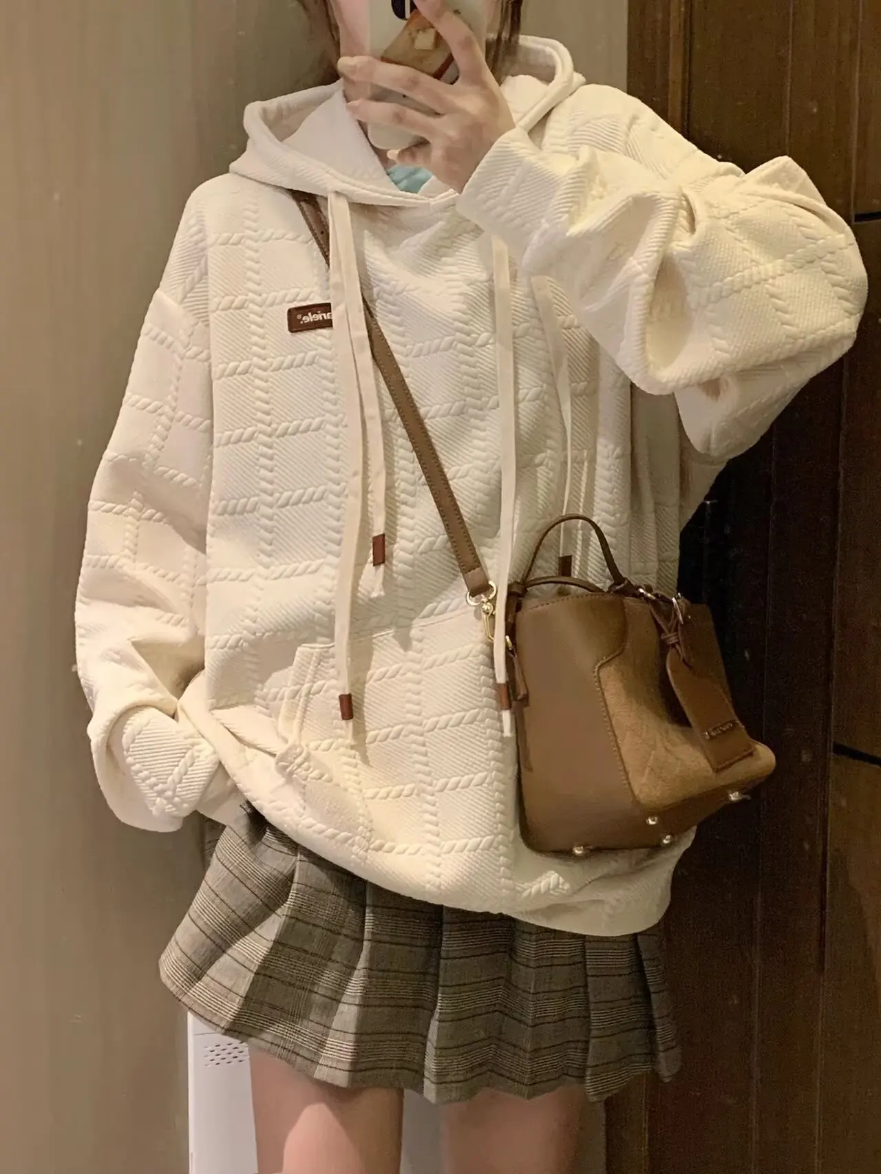 Bluza z kapturem damska jesienno-zimowa, wersja koreańska, luźny krój, niszowa, z grubym welurem, dla niskich, waflowa.