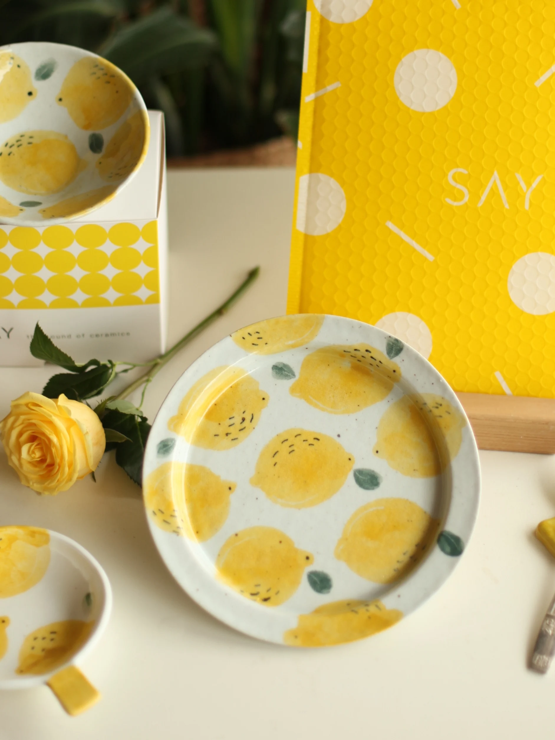 

SAYONE Lemon Fruit Series Deep Dish Plate Handmade Hand-Painted Original Porcelain Dinnerware Set Gift Nordic Style Bright Glaze