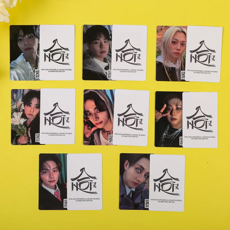 

STRAY KIDS Small Card with HOP Star Flash Mission Card SKZOO Peripheral Stars Same Style Small Card