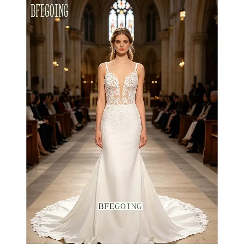 Luxurious Lace Appliques Beading Mermaid /Trumpet Wedding Dresses Chapel Train Custom Made Floor-Length V-Neck Spaghetti Straps