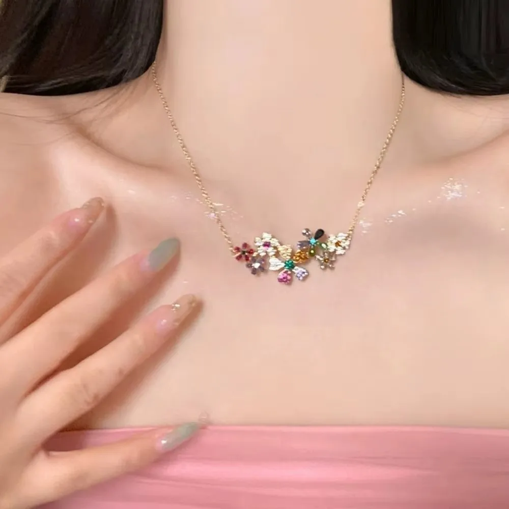 Sweet Style Colored Zircon Zircon Flower Shiny Appearance Full Diamond Premium Jewelry Geometry Design Clavicle Chain Gift