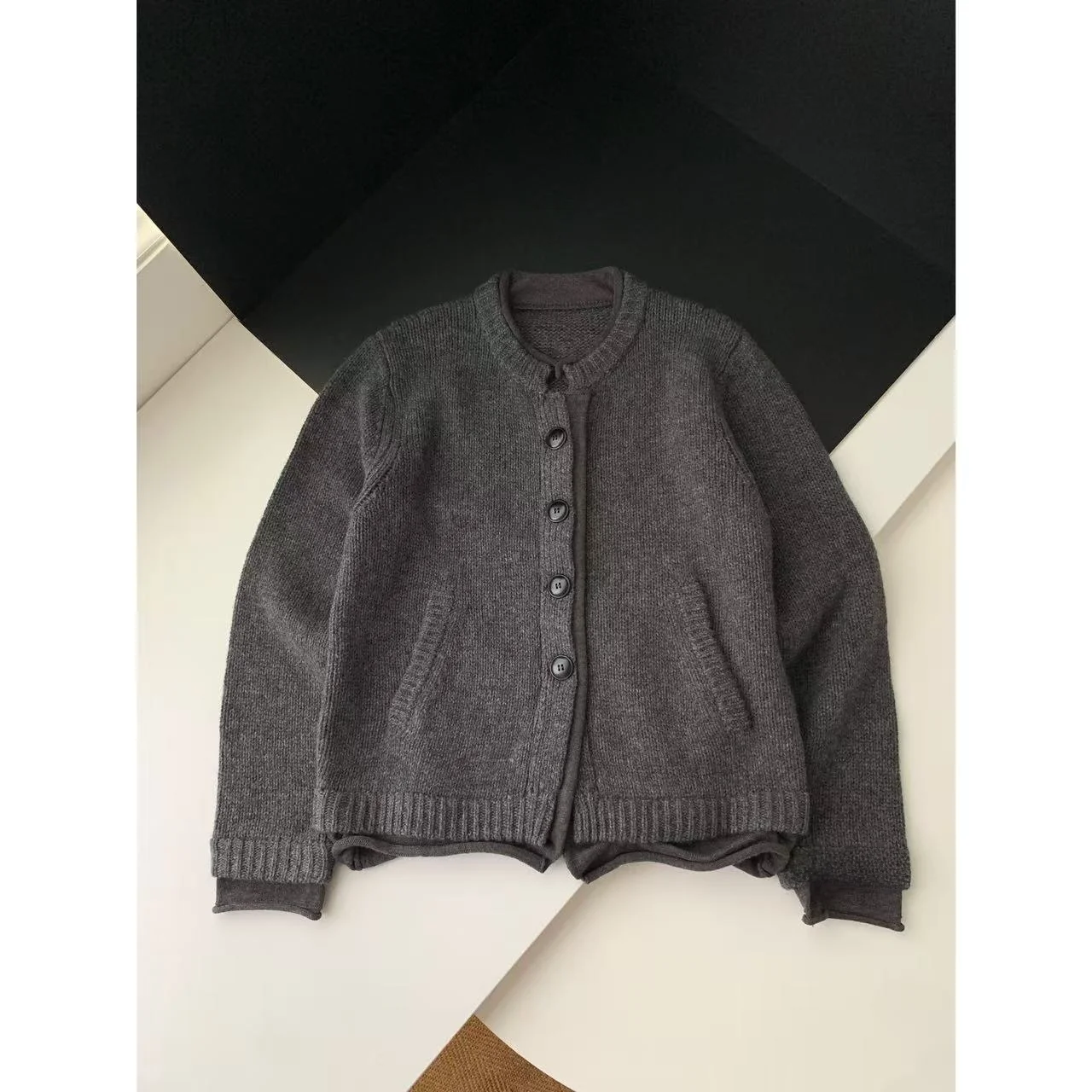 

KAILE Винтажный фетровый шерстяной вязаный кардиган, пальто с манжетами, искусственный дизайн из двух предметов, свободный крой, длинный све, круглый Ne